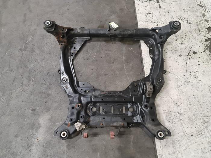 Usados Subchasis Landrover Range Rover Evoque (LVJ/LVS) 2.0 Si4 240 16V 5-drs. Precio € 550,00 Norma de margen ofrecido por Autodemontage van de Laar