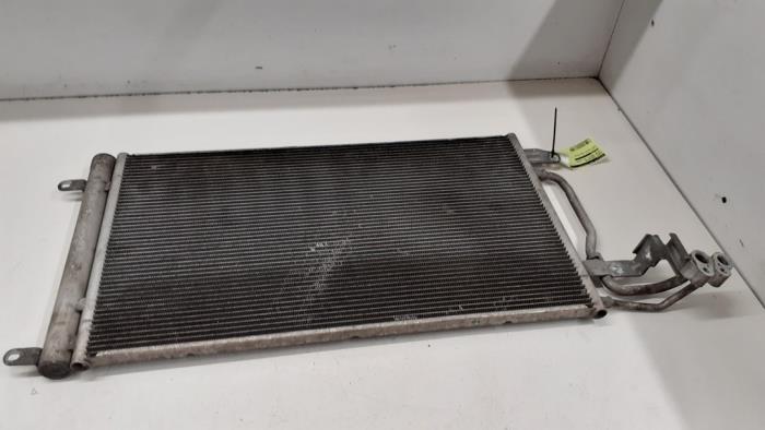 Usagé Radiateur clim Skoda Rapid 1.6 TDI Prix € 70,00 Règlement à la marge proposé par Autodemontage van de Laar