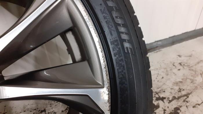 Wheel + tyre from a BMW X6 (F16) xDrive30d 3.0 24V 2015