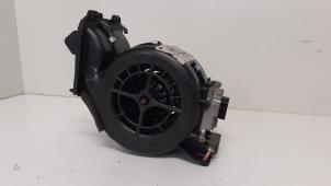 Usados Motor de ventilador de calefactor Mercedes C Combi (S203) 2.7 C-270 CDI 20V Precio € 50,00 Norma de margen ofrecido por Autodemontage van de Laar
