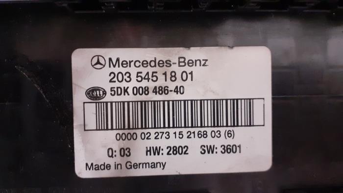 Steuergerät Body Control van een Mercedes-Benz C Combi (S203) 2.7 C-270 CDI 20V 2002