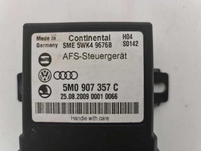 Sterownik doswietlania zakretów z Volkswagen Golf 2009
