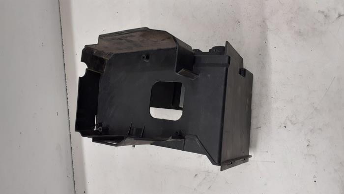 Battery box from a Ford Focus 2 1.6 Ti-VCT 16V 2005