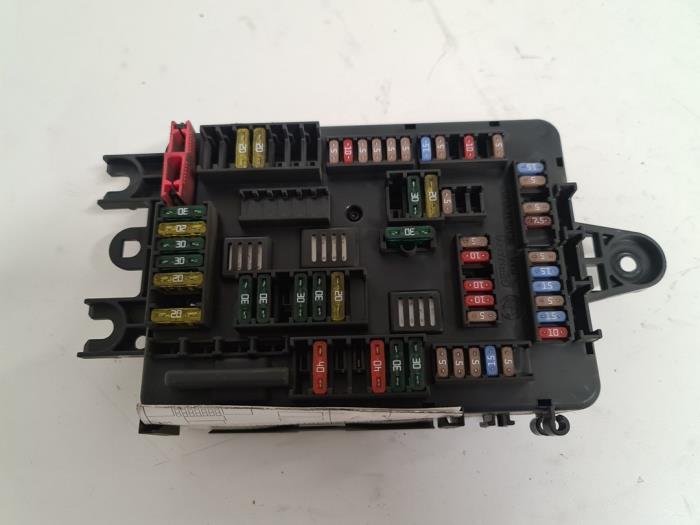 Fuse box BMW X6 xDrive30d 3.0 24V - 931656901