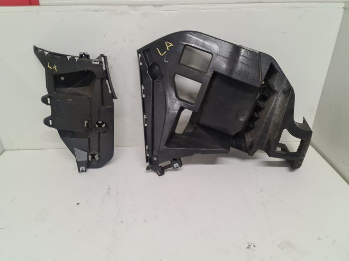 Bumper corner bracket