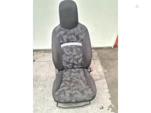 Używane Fotel prawy Suzuki Alto (GF) 1.0 12V Cena € 125,00 Procedura marży oferowane przez Autodemontage van de Laar