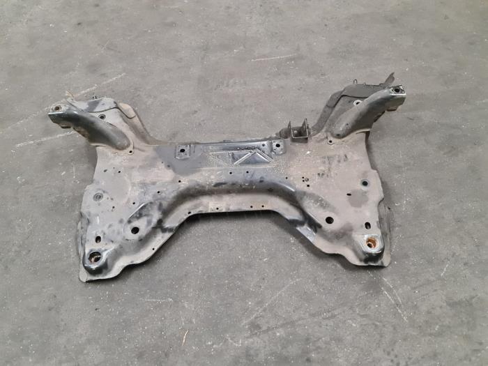 Subframe Citroen C4 Grand Picasso 1.6 HDiF 16V 110 - 00000003 9HZ