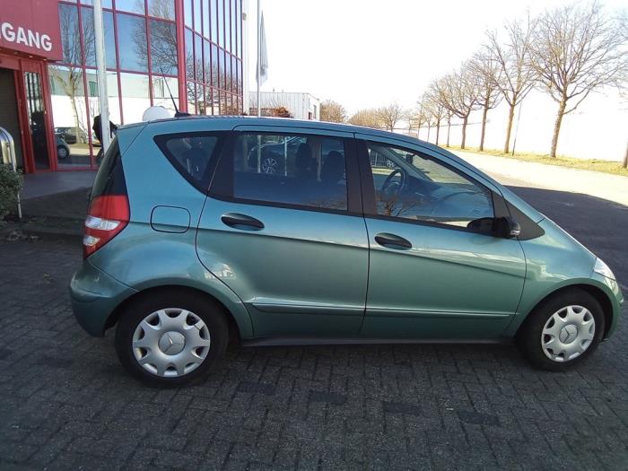 Begagnade Tanklucka Mercedes A (W169) 1.5 A-150 5-Drs. Pris € 35,00 Marginaltabell erbjuds av Autodemontage van de Laar