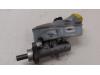 Master cylinder from a Volkswagen Transporter T5, 2003 / 2015 2.5 TDi, Delivery, Diesel, 2.460cc, 96kW (131pk), FWD, AXD, 2003-04 / 2009-11, 7HA; 7HH; 7HZ 2007