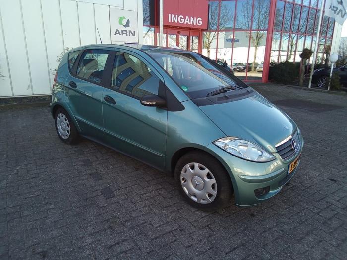 Begagnade Front Mercedes A (W169) 1.5 A-150 5-Drs. Pris € 125,00 Marginaltabell erbjuds av Autodemontage van de Laar