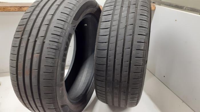 Używane Opona Cena € 50,00 Procedura marży oferowane przez Autodemontage van de Laar