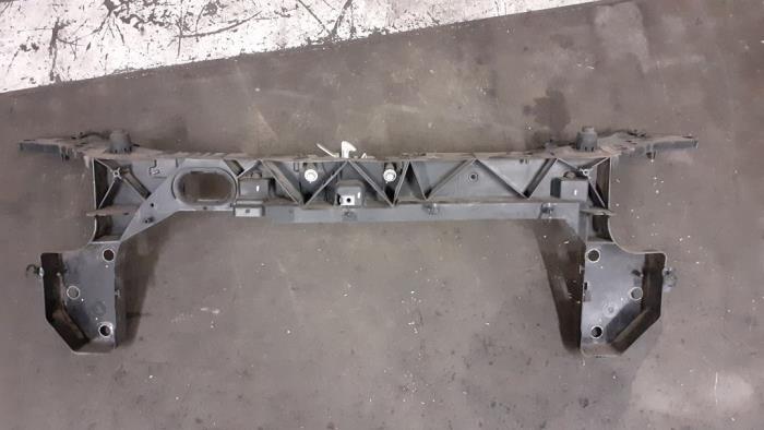 Front panel from a Renault Clio III (BR/CR) 1.5 dCi 75 FAP 2012