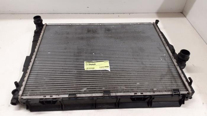 Usagé Radiateur BMW 3 serie (E46/2) 318 Ci Prix € 25,00 Règlement à la marge proposé par Autodemontage van de Laar