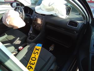 Usados Sistema de navegación Volkswagen Golf VI (5K1) 1.4 TSI 122 16V Precio € 250,00 Norma de margen ofrecido por Autodemontage van de Laar
