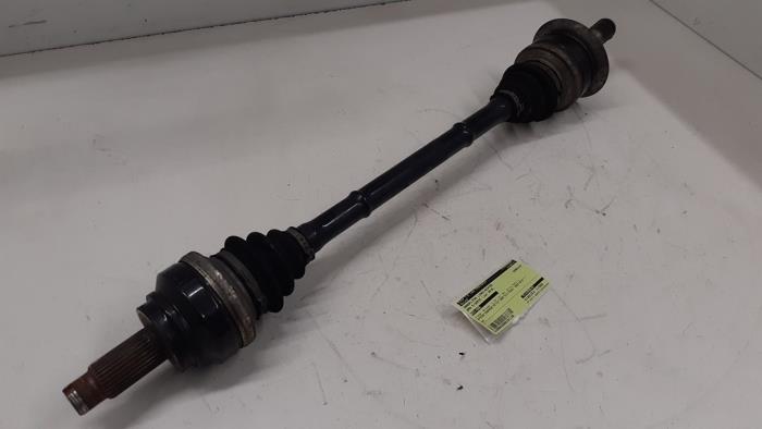 Drive shaft, rear left from a BMW 5 serie (F10) 520d 16V 2016