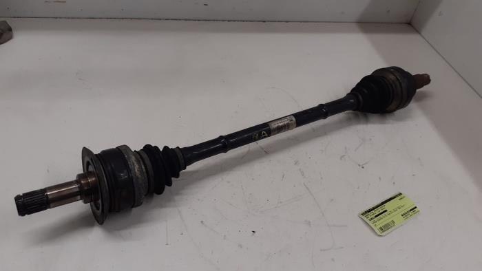 Drive shaft, rear right from a BMW 5 serie (F10) 520d 16V 2016
