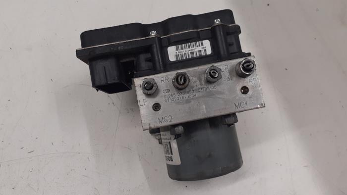 Usagé Pompe ABS Fiat Grande Punto (199) 1.4 T-Jet 16V Prix € 100,00 Règlement à la marge proposé par Autodemontage van de Laar