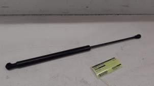 Used Rear gas strut, left Peugeot 207/207+ (WA/WC/WM) 1.6 16V GT THP Price € 20,00 Margin scheme offered by Autodemontage van de Laar