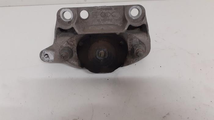 Engine mount from a Renault Twingo III (AH) 1.0 SCe 70 12V 2018