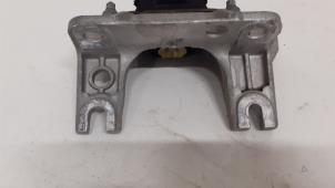 Engine mount from a Renault Twingo III (AH) 1.0 SCe 70 12V 2018