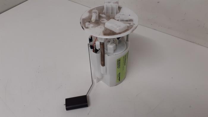 Begagnade Bensinpump Renault Twingo III (AH) 1.0 SCe 70 12V Pris € 108,90 Inklusive moms erbjuds av Autodemontage van de Laar