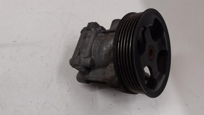 Usagé Pompe de direction Dodge Caliber 2.0 CRD 16V Prix sur demande proposé par Autodemontage van de Laar