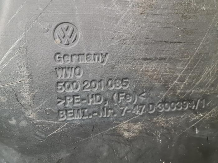 Réservoir de carburant d'un Volkswagen Golf VII (AUA) 1.4 TSI 16V 2013