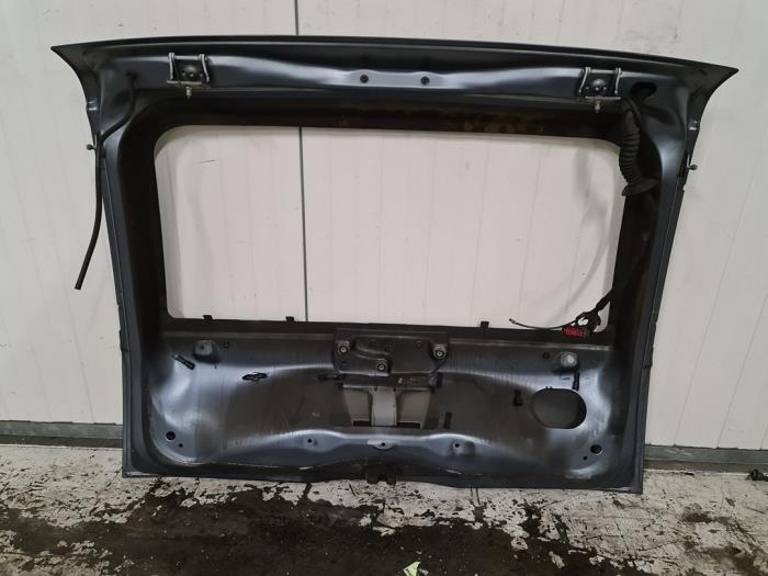 Tailgate from a Peugeot 1007 (KM) 1.4 HDI 2006