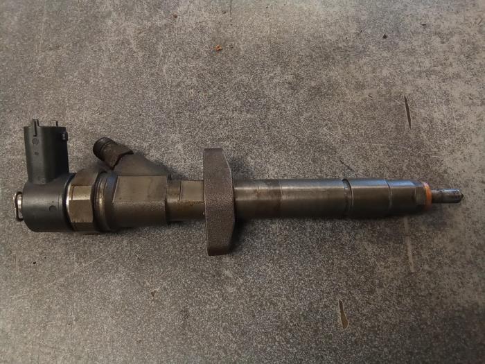 Usagé Injecteurs Nissan Primastar 2.5 dCi 140 16V Prix € 100,00 Règlement à la marge proposé par Autodemontage van de Laar