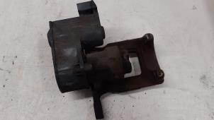 Used Rear brake calliper, left Citroen C4 Picasso (3D/3E) 1.2 12V PureTech 130 Price € 100,00 Margin scheme offered by Autodemontage van de Laar