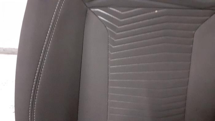 Fotel lewy z Ford Fiesta 2016