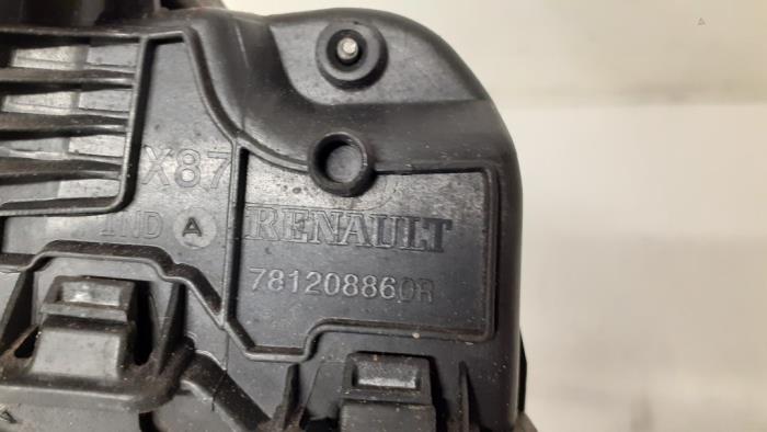 Tankklappe van een Renault Captur (2R) 1.5 Energy dCi 90 FAP 2016