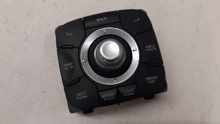 Used On-board computer controller Renault Megane III Berline (BZ) 1.4 16V TCe 130 Price € 60,00 Margin scheme offered by Autodemontage van de Laar