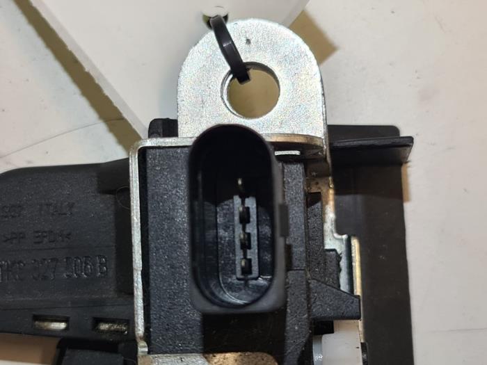 Tailgate lock mechanism from a Volkswagen Scirocco (137/13AD)  2012