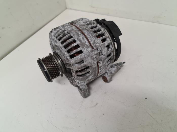 Begagnade Dynamo Audi A1 (8X1/8XK) 1.6 TDI 16V Pris € 100,00 Marginaltabell erbjuds av Autodemontage van de Laar