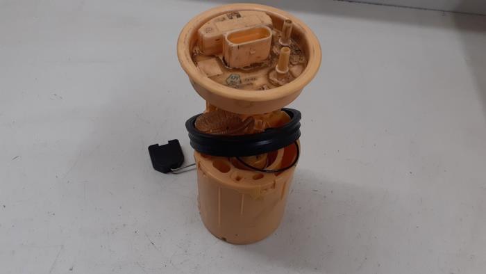 Usagé Pompe à carburant Volkswagen Transporter T5 2.0 TDI DRF Prix € 80,00 Règlement à la marge proposé par Autodemontage van de Laar
