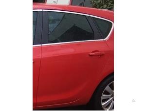 Begagnade Bakdörr, 4-dörrars, vänster Opel Astra J (PC6/PD6/PE6/PF6) 1.4 16V ecoFLEX Pris € 225,00 Marginaltabell erbjuds av Autodemontage van de Laar