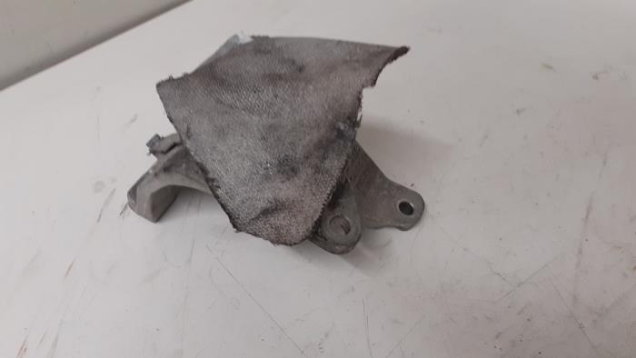 Used Engine mount Audi S5 (8T3) S5 4.2 V8 40V Price € 25,00 Margin scheme offered by Autodemontage van de Laar
