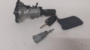 Used Ignition lock + key Volkswagen Polo V (6R) Price € 75,00 Margin scheme offered by Autodemontage van de Laar