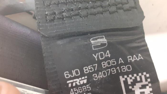 Rear seatbelt, right from a Seat Ibiza IV SC (6J1) 1.0 EcoTSI 12V 2015