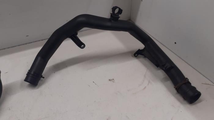 Gebrauchte Intercooler Schlauch Volkswagen Polo IV (9N1/2/3) 1.9 TDI 100 Preis € 25,00 Margenregelung angeboten von Autodemontage van de Laar