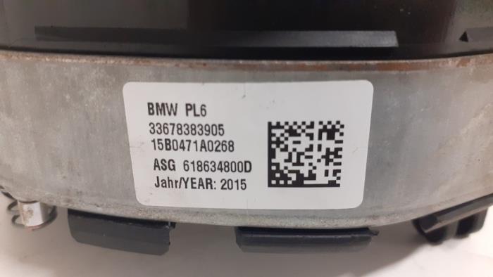 Airbag gauche (volant) d'un BMW 5 serie (F10) 520d 16V 2016