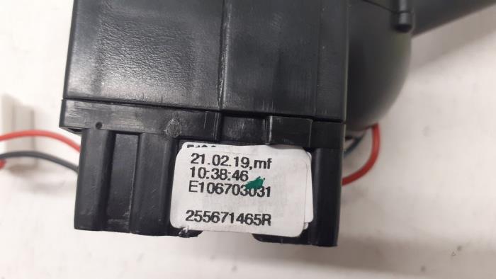 Indicator switch from a Renault Clio IV (5R) 0.9 Energy TCE 90 12V 2019