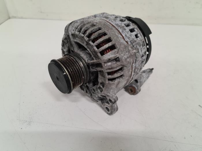 Begagnade Dynamo Audi A1 (8X1/8XK) 1.6 TDI 16V Pris € 125,00 Marginaltabell erbjuds av Autodemontage van de Laar