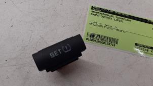Gebrauchte Reifendruck Schalter Skoda Octavia Combi (1Z5) 1.2 TSI Preis € 10,00 Margenregelung angeboten von Autodemontage van de Laar
