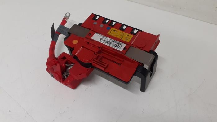Gebrauchte Stromverteiler BMW 1 serie (E81) 118i 16V Preis € 50,00 Margenregelung angeboten von Autodemontage van de Laar