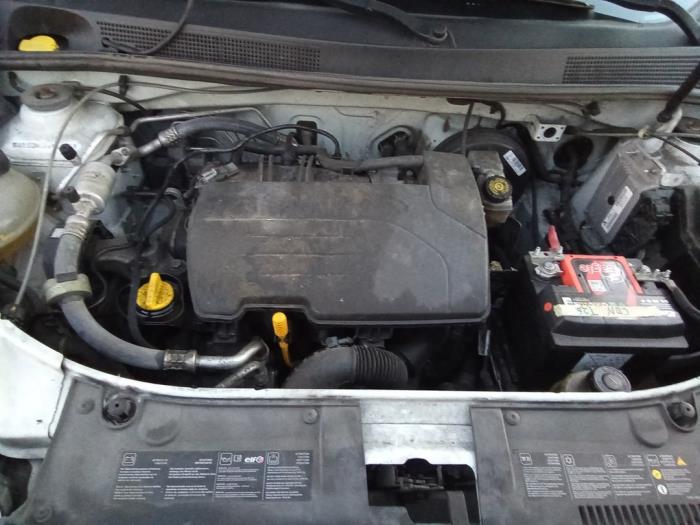 Usagé Boîte de vitesse Dacia Sandero II 1.2 16V Prix € 600,00 Règlement à la marge proposé par Autodemontage van de Laar
