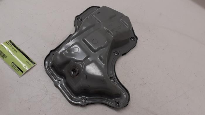 Usagé Couvercle carter Renault Captur I (2R) 1.2 TCE 16V EDC Prix € 50,00 Règlement à la marge proposé par Autodemontage van de Laar