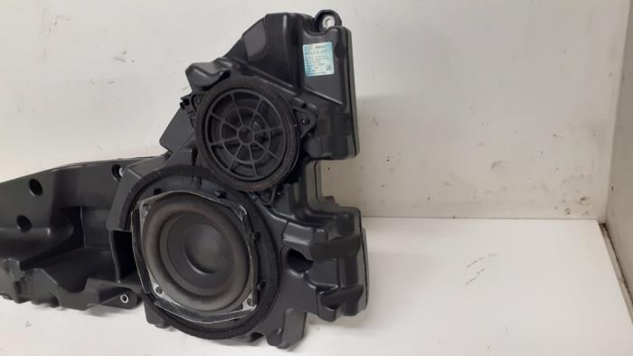 Lautsprecher van een Audi Q7 (4MB/4MG) 3.0 TDI V6 24V 2018