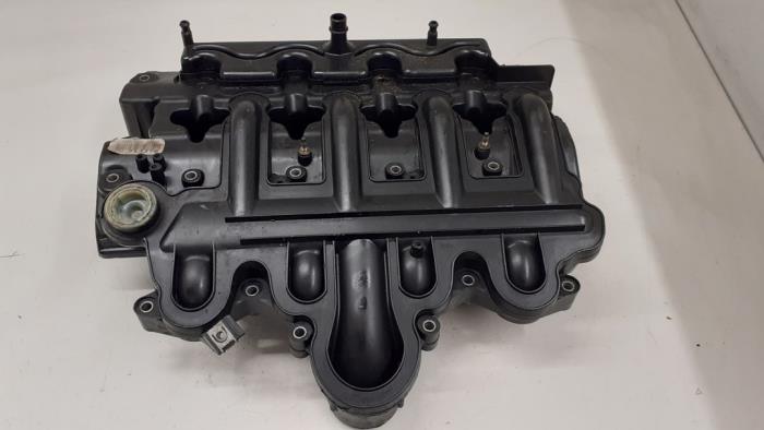 Gebrauchte Ventildeckel Renault Master Preis auf Anfrage angeboten von Autodemontage van de Laar